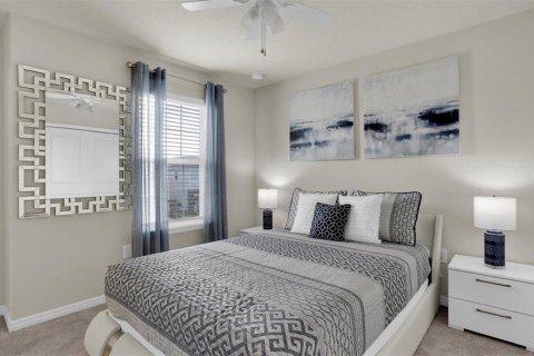 House in Davenport, Florida 7 bedrooms, 300.45 sq.m. № 2222743 - photo 25