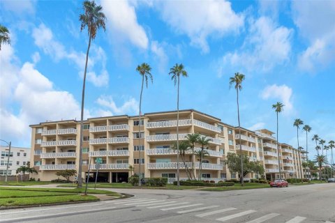 Condominio en venta en Saint Petersburg, Florida, 2 dormitorios, 125.42 m2 № 1824600 - foto 2