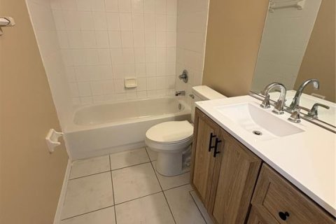 Appartement à louer à Palm Coast, Floride: 2 chambres, 102.19 m2 № 2377877 - photo 4