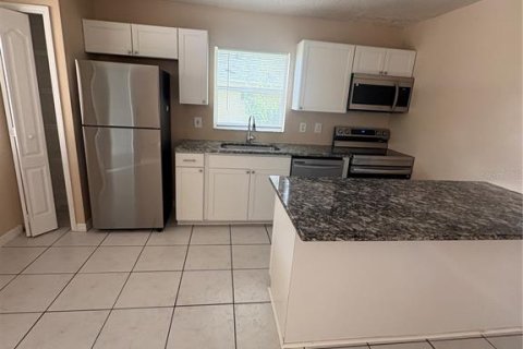 Appartement à louer à Palm Coast, Floride: 2 chambres, 102.19 m2 № 2377877 - photo 2