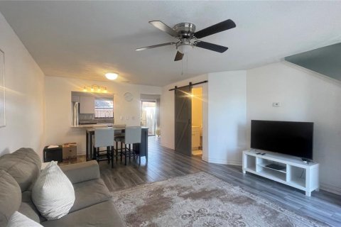 Condominio en alquiler en Orlando, Florida, 2 dormitorios, 95.88 m2 № 2115217 - foto 2