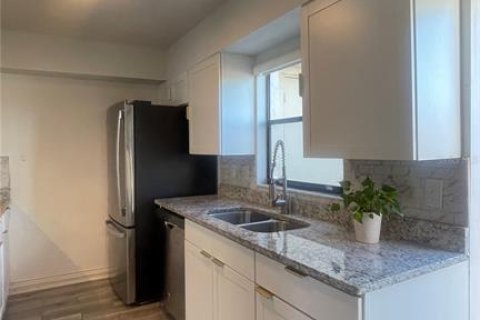 Condominio en alquiler en Orlando, Florida, 2 dormitorios, 95.88 m2 № 2115217 - foto 6