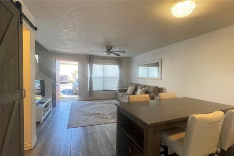Condominio en alquiler en Orlando, Florida, 2 dormitorios, 95.88 m2 № 2115217 - foto 4