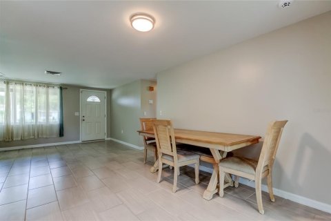 House in New Port Richey, Florida 2 bedrooms, 104.52 sq.m. № 1819170 - photo 8