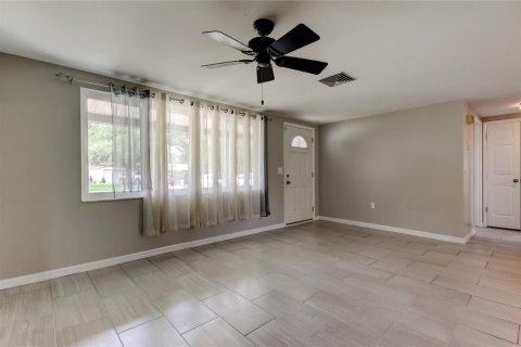 House in New Port Richey, Florida 2 bedrooms, 104.52 sq.m. № 1819170 - photo 5