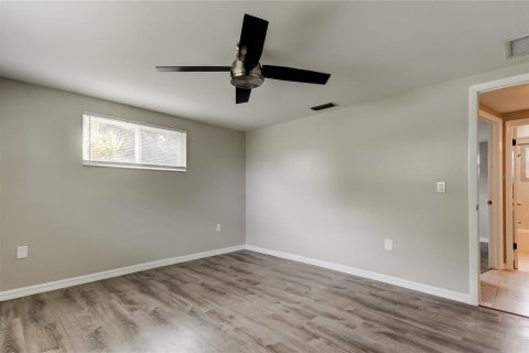 House in New Port Richey, Florida 2 bedrooms, 104.52 sq.m. № 1819170 - photo 22