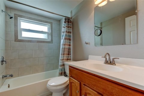 House in New Port Richey, Florida 2 bedrooms, 104.52 sq.m. № 1819170 - photo 25