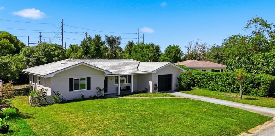 Villa ou maison à Saint Petersburg, Floride 2 chambres, 124.86 m2 № 2291115