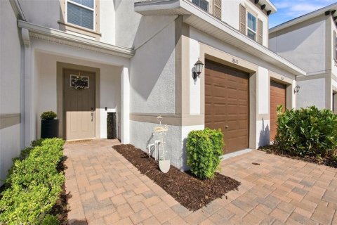 Townhouse in Lutz, Florida 3 bedrooms, 151.62 sq.m. № 2330173 - photo 2