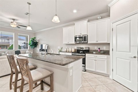 Townhouse in Lutz, Florida 3 bedrooms, 151.62 sq.m. № 2330173 - photo 9