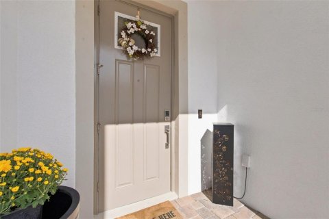 Townhouse in Lutz, Florida 3 bedrooms, 151.62 sq.m. № 2330173 - photo 3