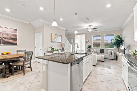 Townhouse in Lutz, Florida 3 bedrooms, 151.62 sq.m. № 2330173 - photo 11