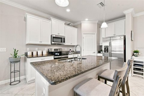 Townhouse in Lutz, Florida 3 bedrooms, 151.62 sq.m. № 2330173 - photo 10