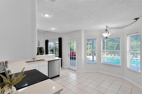 House in Orlando, Florida 4 bedrooms, 221.11 sq.m. № 1893832 - photo 9