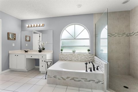 House in Orlando, Florida 4 bedrooms, 221.11 sq.m. № 1893832 - photo 18