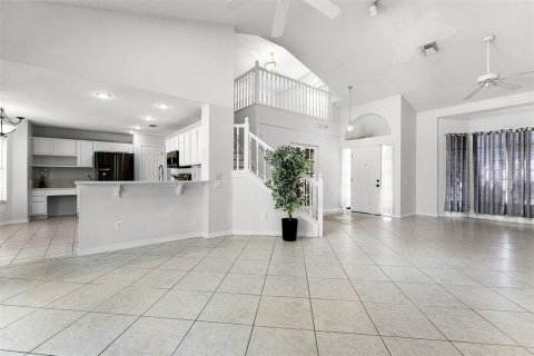 House in Orlando, Florida 4 bedrooms, 221.11 sq.m. № 1893832 - photo 8