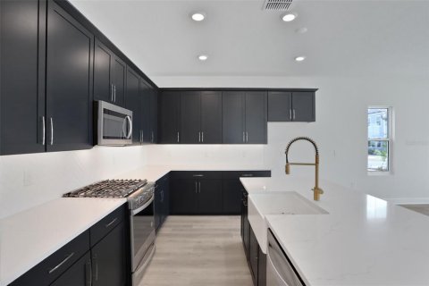 Купить виллу или дом в Лейквуд Ранч, Флорида 4 комнаты, 213.21м2, № 1551384 - фото 29