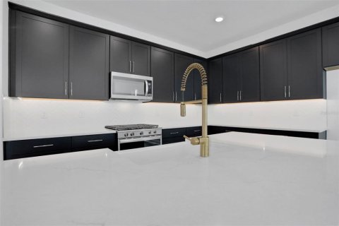 Купить виллу или дом в Лейквуд Ранч, Флорида 4 комнаты, 213.21м2, № 1551384 - фото 30