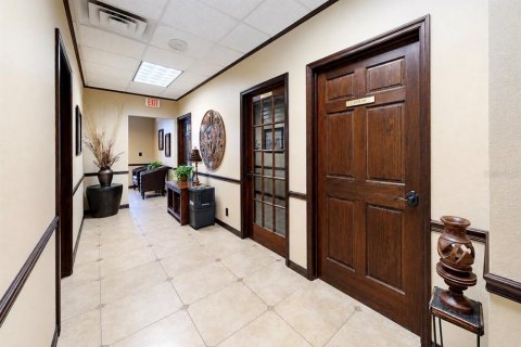 Commercial property in Apollo Beach, Florida 175.59 sq.m. № 2237659 - photo 6