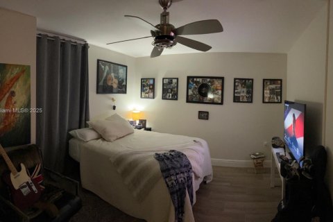 Condominio en venta en Miami, Florida, 1 dormitorio, 64.01 m2 № 1506423 - foto 4