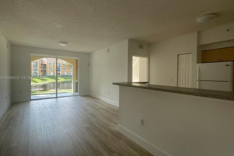 Condominio en alquiler en Miramar, Florida, 2 dormitorios, 90.77 m2 № 2086186 - foto 6