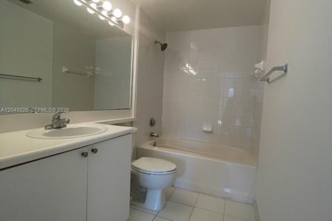 Condominio en alquiler en Miramar, Florida, 2 dormitorios, 90.77 m2 № 2086186 - foto 8