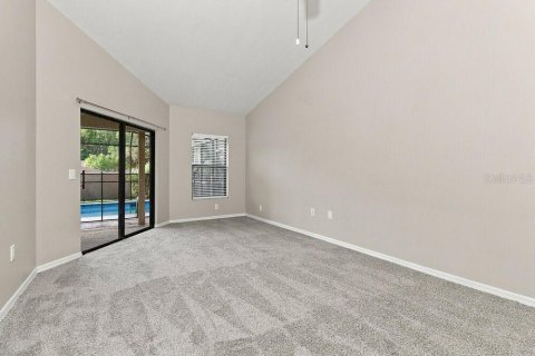 House in New Port Richey, Florida 3 bedrooms, 174.28 sq.m. № 2393394 - photo 9