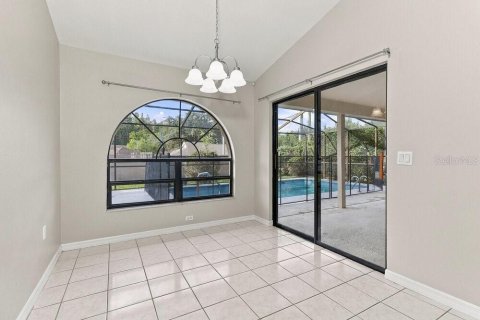House in New Port Richey, Florida 3 bedrooms, 174.28 sq.m. № 2393394 - photo 6