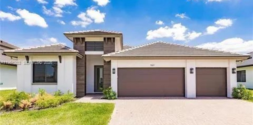 Дом в Аве Мария, Флорида 4 спальни № 2006112