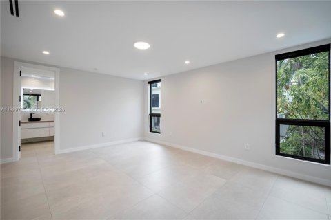 Immobilier commercial à vendre à Miami, Floride: 557.6 m2 № 2064422 - photo 24