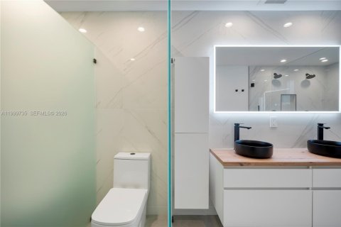 Immobilier commercial à vendre à Miami, Floride: 557.6 m2 № 2064422 - photo 29