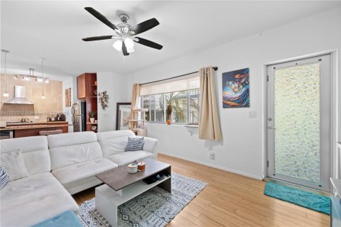 Condominio en venta en Miami Beach, Florida, 1 dormitorio, 42.18 m2 № 1473553 - foto 8