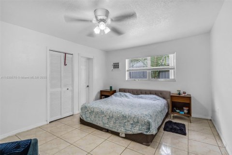 Casa en venta en Miami, Florida, 5 dormitorios, 191.01 m2 № 1826007 - foto 17