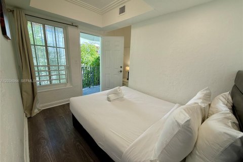 Casa en alquiler en Miami Beach, Florida, 2 dormitorios, 60.39 m2 № 2068853 - foto 6