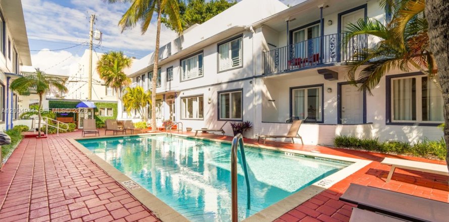 Casa en Miami Beach, Florida 2 dormitorios, 60.39 m2 № 2068853
