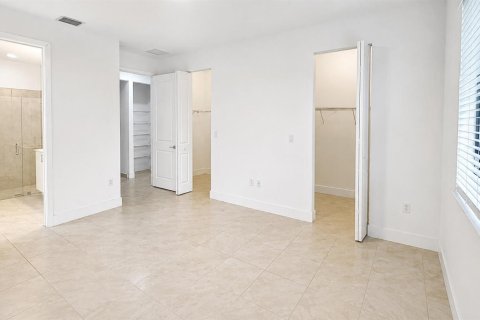 House in Ave Maria, Florida 3 bedrooms, 159.51 sq.m. № 2191705 - photo 13