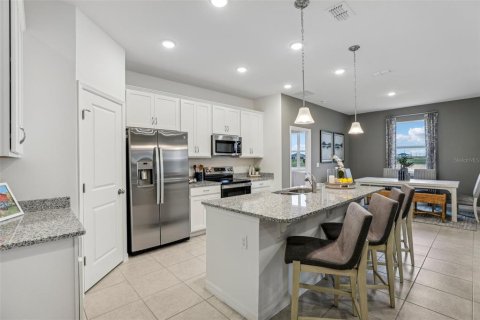 House in Eagle Lake, Florida 3 bedrooms, 147.62 sq.m. № 1849436 - photo 8