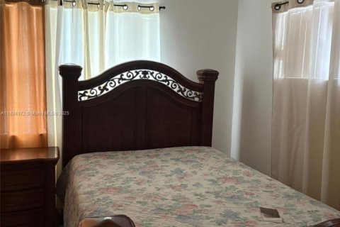 Condo in Margate, Florida, 2 bedrooms  № 1813962 - photo 12