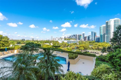 Condo in Miami, Florida, 1 bedroom  № 1953425 - photo 1