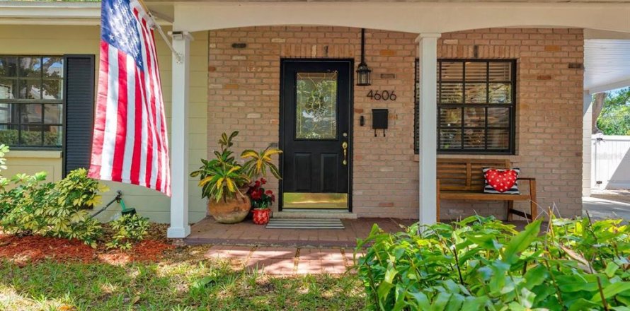 Villa ou maison à Tampa, Floride 2 chambres, 167.41 m2 № 2094068