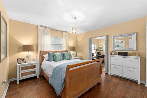 Villa ou maison à vendre à Tampa, Floride: 2 chambres, 167.41 m2 № 2094068 - photo 15
