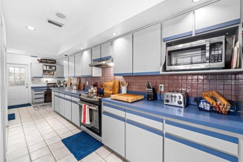 Villa ou maison à vendre à Tampa, Floride: 2 chambres, 167.41 m2 № 2094068 - photo 22