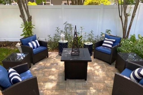 Villa ou maison à vendre à Tampa, Floride: 2 chambres, 167.41 m2 № 2094068 - photo 30