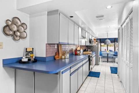 Villa ou maison à vendre à Tampa, Floride: 2 chambres, 167.41 m2 № 2094068 - photo 20