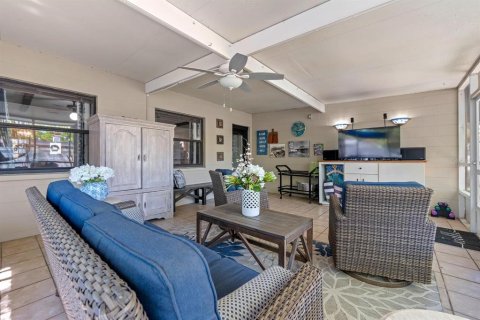 Villa ou maison à vendre à Tampa, Floride: 2 chambres, 167.41 m2 № 2094068 - photo 28