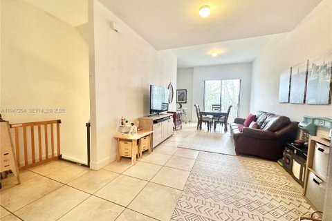 Adosado en alquiler en Miami, Florida, 2 dormitorios, 117.24 m2 № 2004289 - foto 6