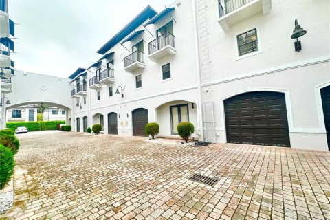 Adosado en alquiler en Miami, Florida, 2 dormitorios, 117.24 m2 № 2004289 - foto 20
