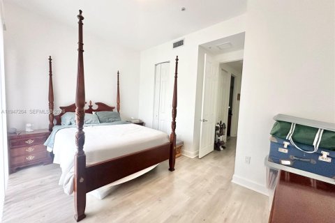 Adosado en alquiler en Miami, Florida, 2 dormitorios, 117.24 m2 № 2004289 - foto 14