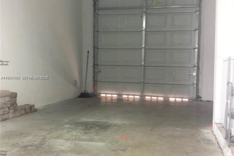 Adosado en alquiler en Miami, Florida, 2 dormitorios, 117.24 m2 № 2004289 - foto 17