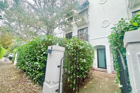 Adosado en alquiler en Miami, Florida, 2 dormitorios, 117.24 m2 № 2004289 - foto 18